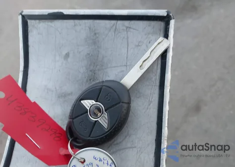 2005 Mini Cooper from USA, damaged, VIN WMWRC33595TJ69198